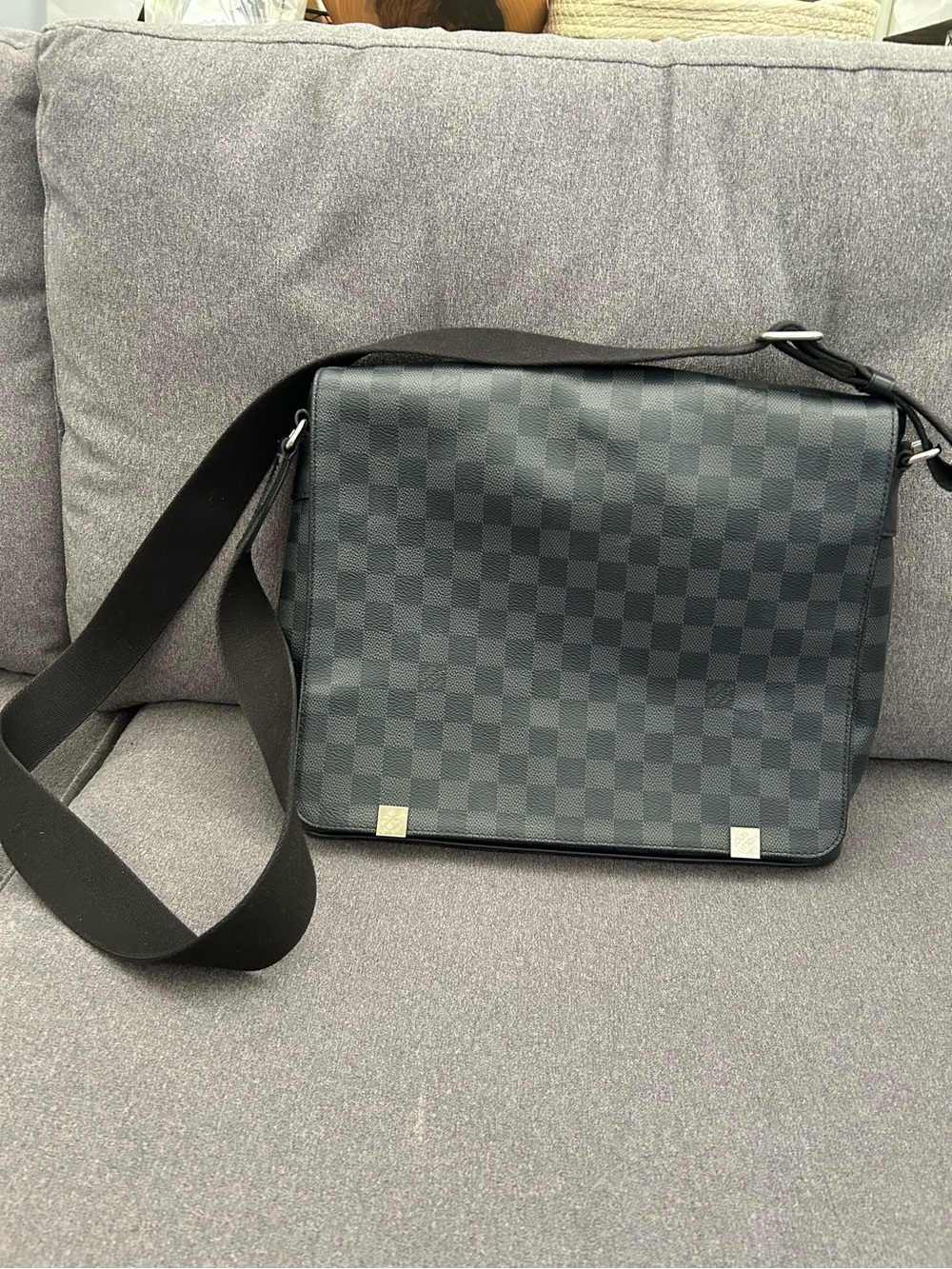 Louis Vuitton Damier Graphite District Messenger Bag checkered black gray